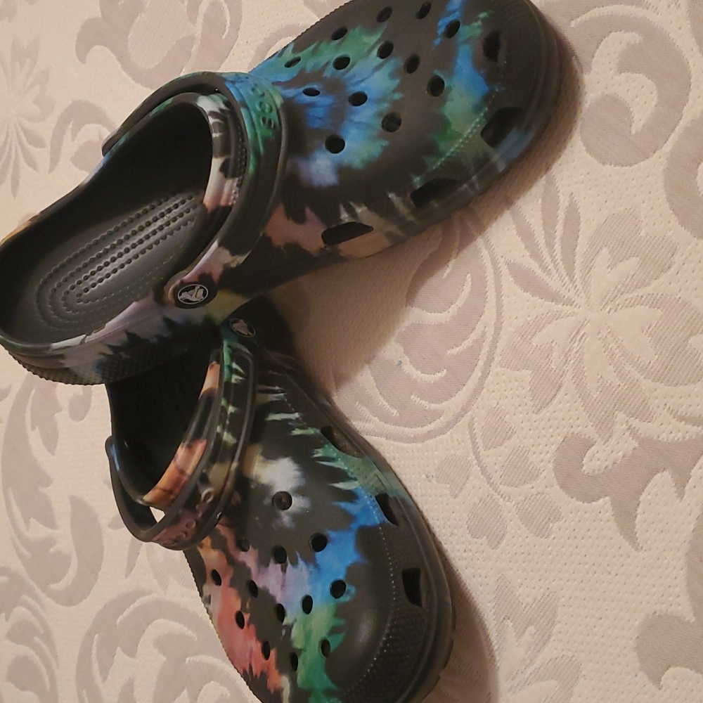 Crocs - Picture 2 of 5